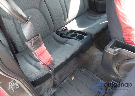 2001 Saturn Sc1 from USA, damaged, VIN 1G8ZP128X1Z106913